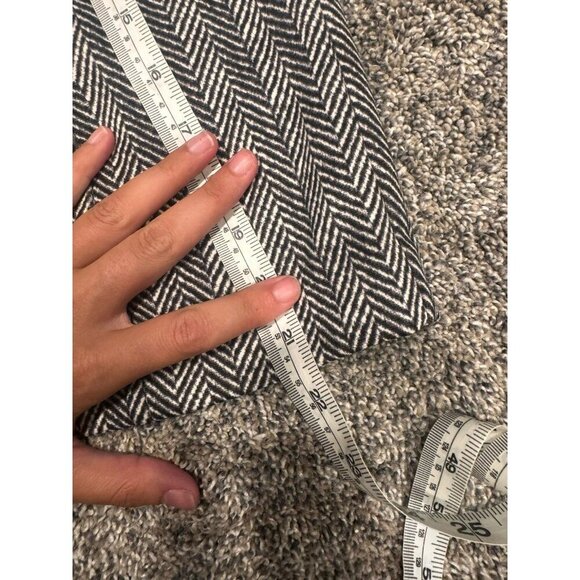 Michael Kors Herringbone Pencil Skirt Size 8 EUC - Picture 8 of 8